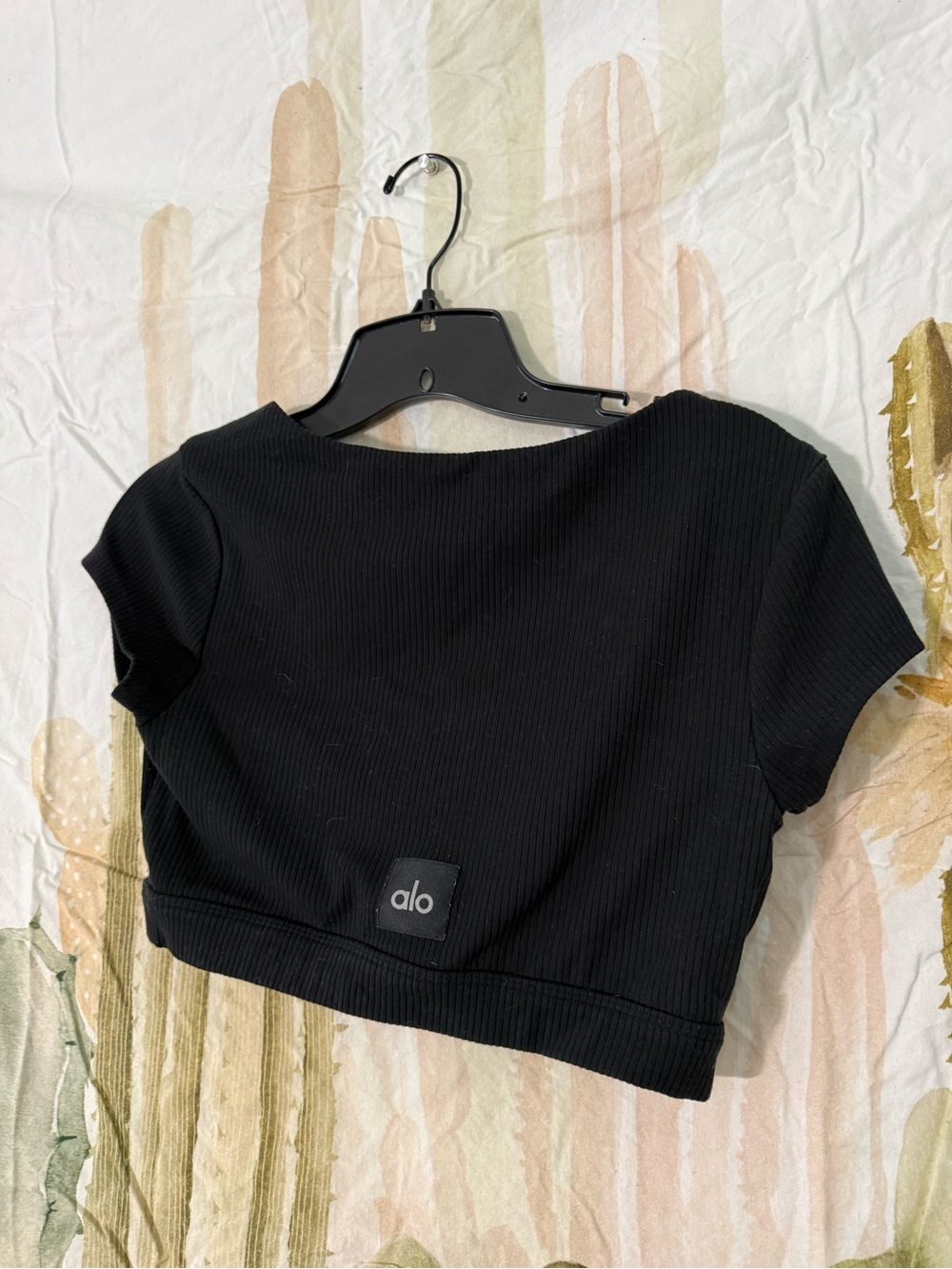 ALO Yoga Black Ribbed Button-Front Crop Top - Picture 3 of 3